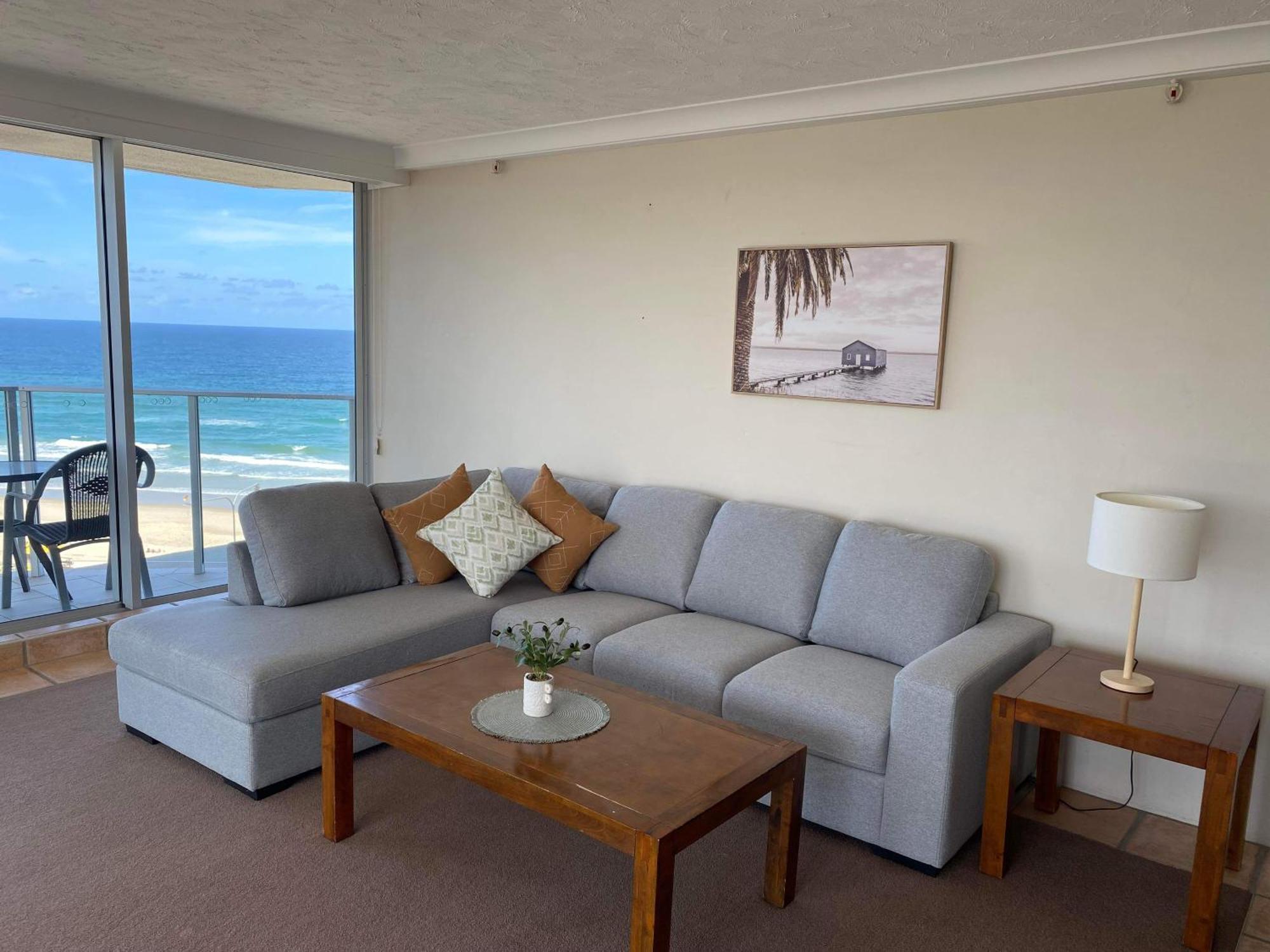 גולד קוסט Hi Surf Beachfront Resort Apartments מראה חיצוני תמונה